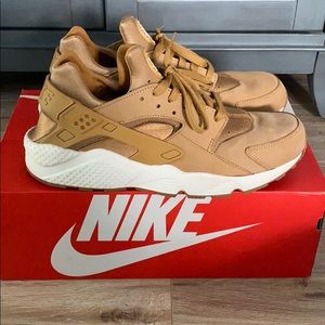Men Nike air huarache size 13